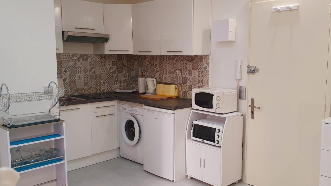 Studio rue piétonne proche plage Menton Exterior foto